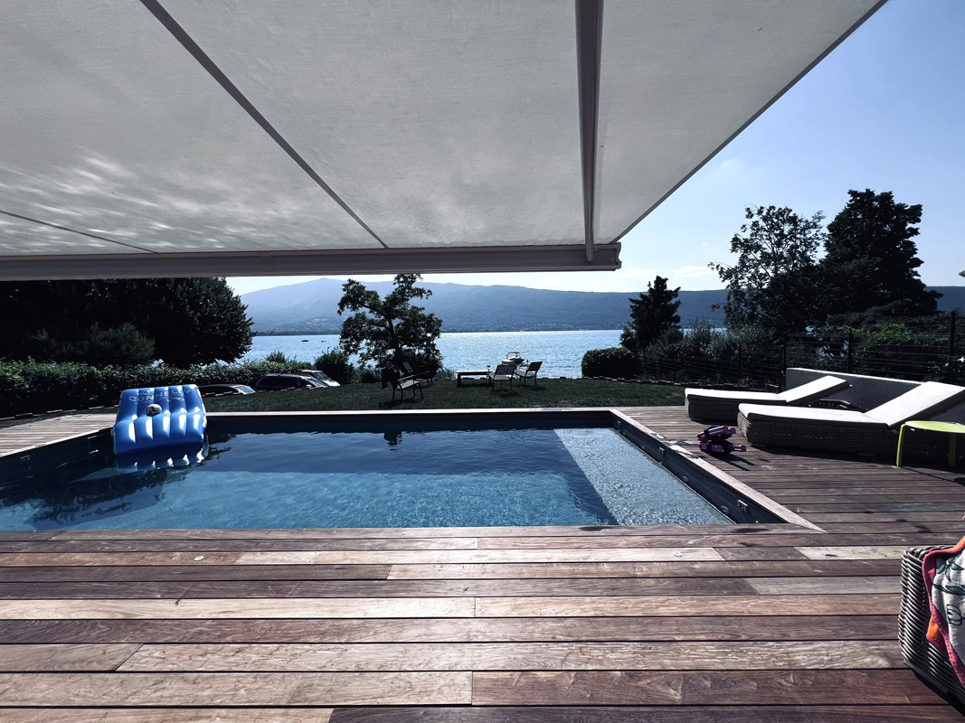 extension-veyrier-du-lac-terrasse-piscine-azzolin-architecte12