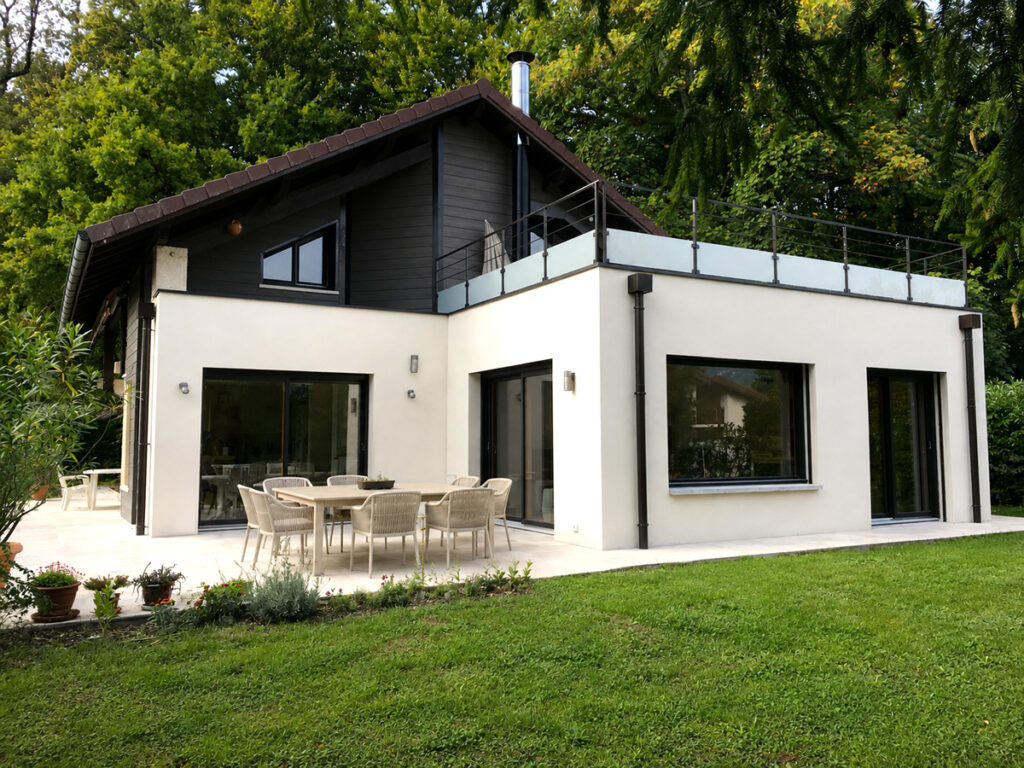 architecte DPLG à saint jorioz pour l'extension d'une maison avec pergola